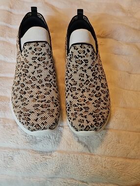 Skechers Women's Slip-On Knit Sneakers in White and Black Leopard Print